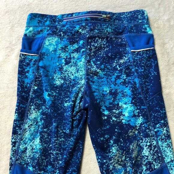 Athleta Blue Splatter Be Free Knicker Cropped Stretch Athletic Legging - Picture 5 of 13